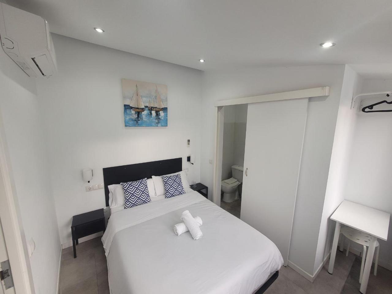 Affittacamere Ayz Frailes - Auto Check-in (adults Only) 3*
